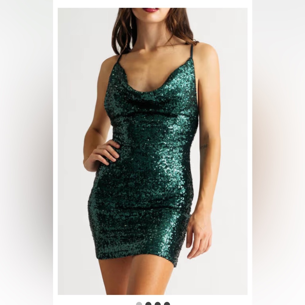 Tobi sequin green body con dress
